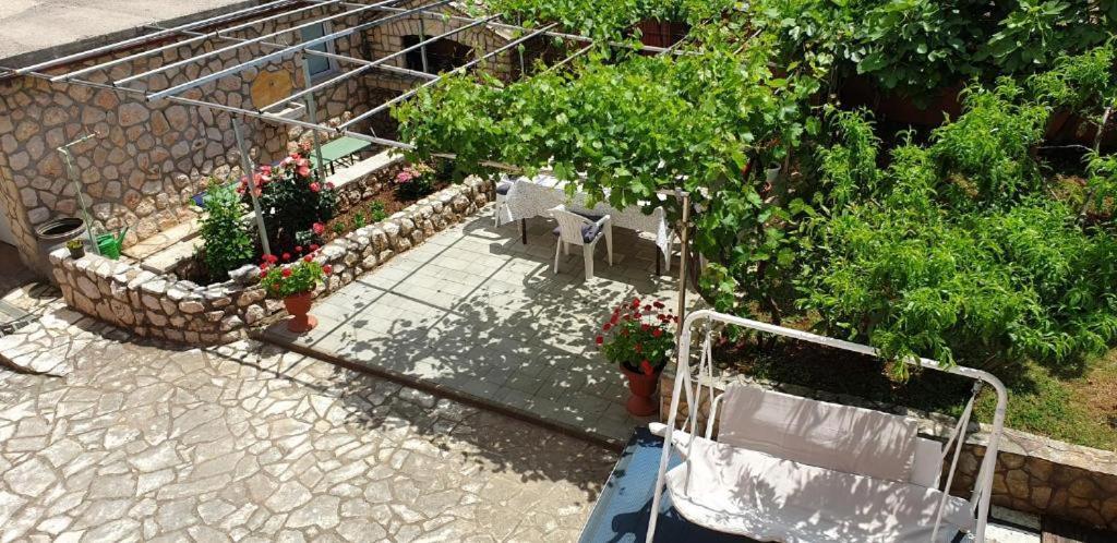 Apartments Roses Dobrinj 外观 照片